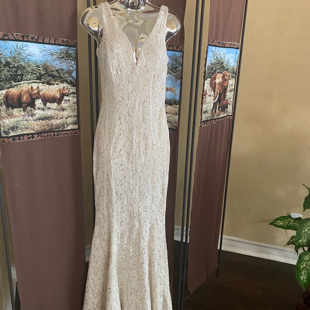 Women’s long maxi dress, Bailey Blue. Size medium.